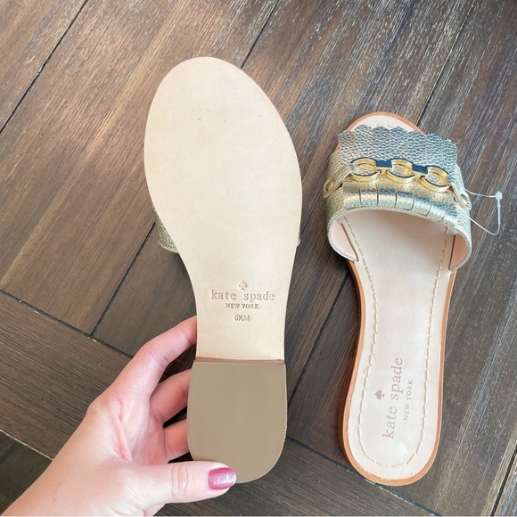 Kate Spade Brie Gold Metallic Leather Fringe Sandal with Chainlink NWOB Sz 6.5 - Picture 6 of 12